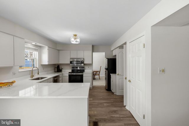 6 HOLLAND CT, Reisterstown, MD 21136