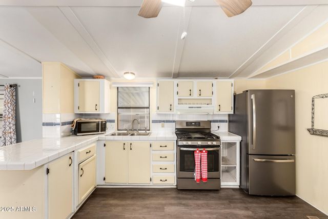 10401 N CAVE CREEK Road 93, Phoenix, AZ 85020