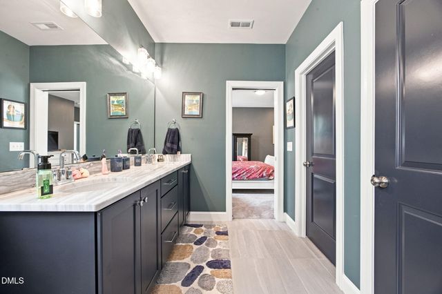 39 Monteith Drive, Chapel Hill, NC 27516
