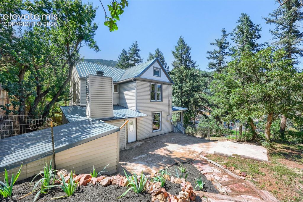 328 Spring Street, Manitou Springs, CO 80829