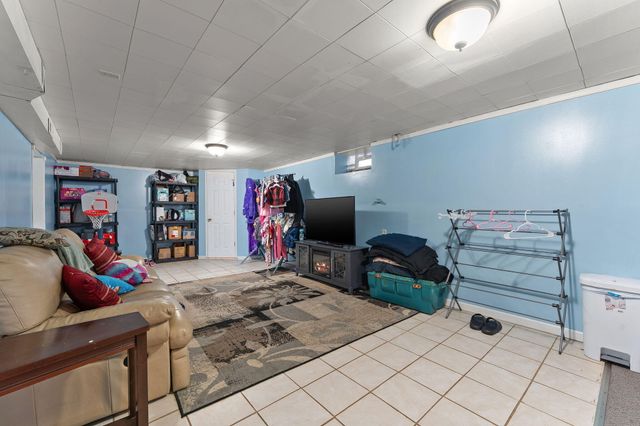 5340 Mary Ann Lane, Merrillville, IN 46410