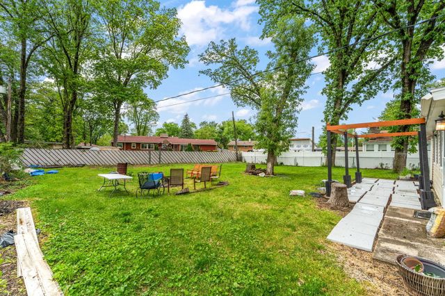 5340 Mary Ann Lane, Merrillville, IN 46410