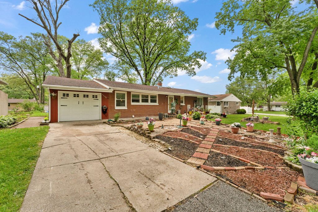 5340 Mary Ann Lane, Merrillville, IN 46410