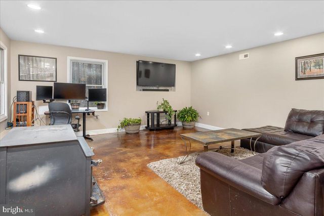 2800 KAETZEL RD, Knoxville, MD 21758