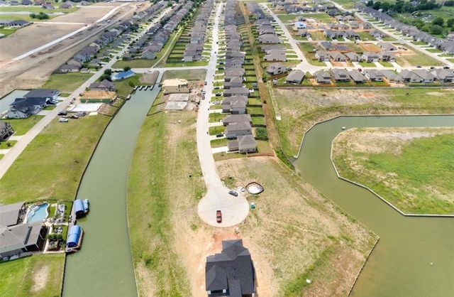 11020 N Lake Mist Lane, Willis, TX 77318