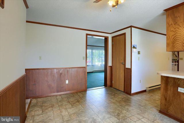 29 HUGHES DR, Abbottstown, PA 17301