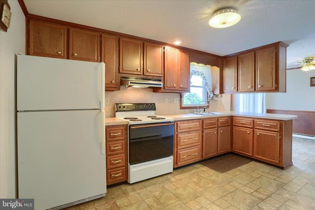 29 HUGHES DR, Abbottstown, PA 17301
