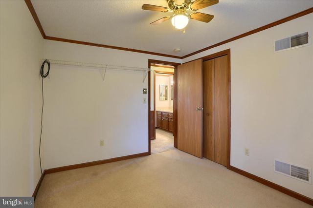 29 HUGHES DR, Abbottstown, PA 17301
