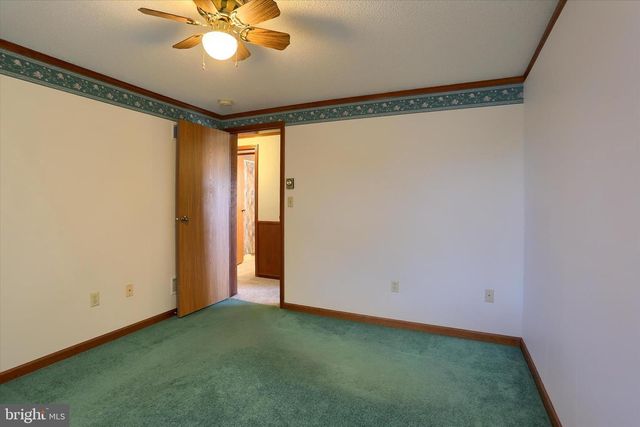 29 HUGHES DR, Abbottstown, PA 17301