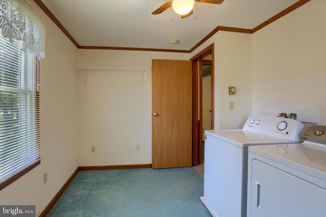 29 HUGHES DR, Abbottstown, PA 17301