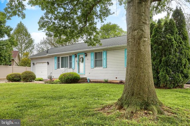 29 HUGHES DR, Abbottstown, PA 17301