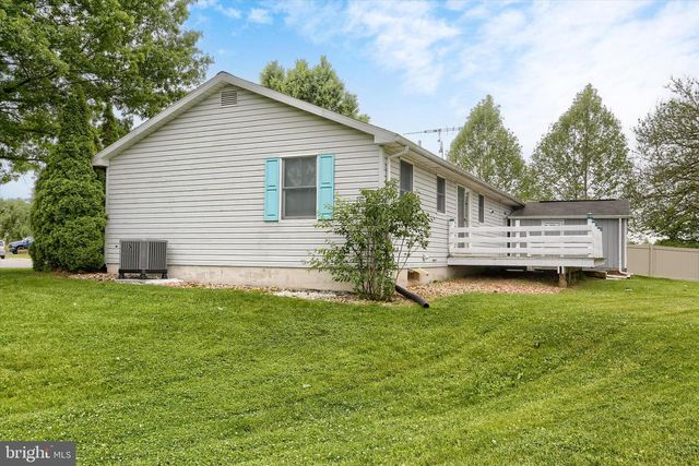 29 HUGHES DR, Abbottstown, PA 17301