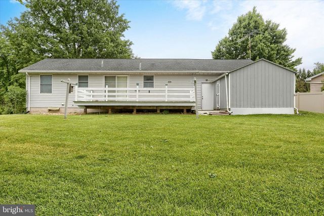 29 HUGHES DR, Abbottstown, PA 17301