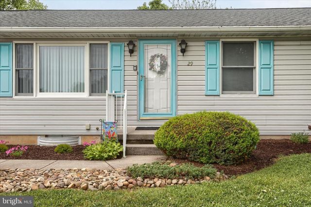 29 HUGHES DR, Abbottstown, PA 17301
