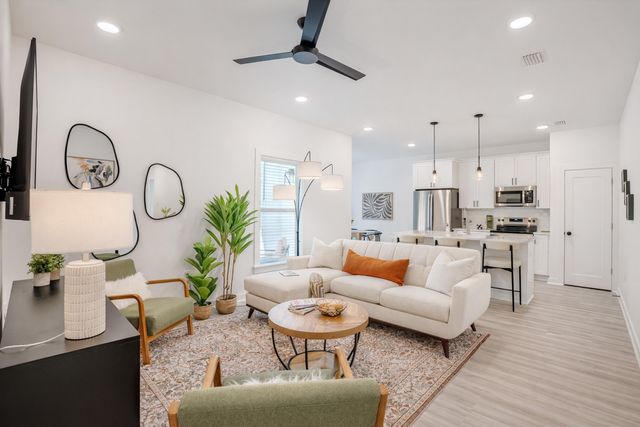 2013 Baldwin Street, Chipley, FL 32428