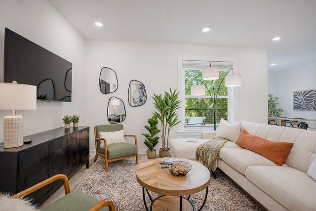 2013 Baldwin Street, Chipley, FL 32428