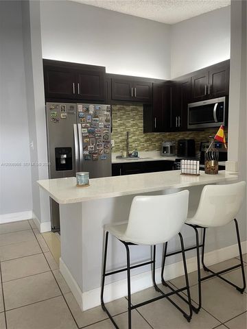 19055 NW 62nd Ave 205, Hialeah, FL 33015