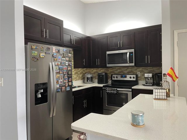 19055 NW 62nd Ave 205, Hialeah, FL 33015