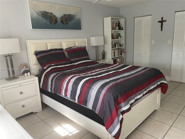 19055 NW 62nd Ave 205, Hialeah, FL 33015