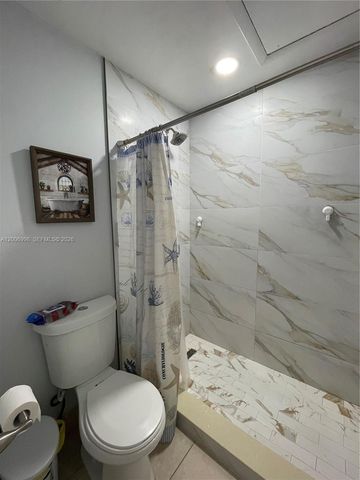 19055 NW 62nd Ave 205, Hialeah, FL 33015