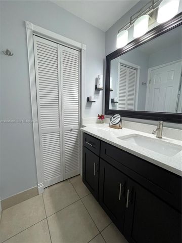 19055 NW 62nd Ave 205, Hialeah, FL 33015