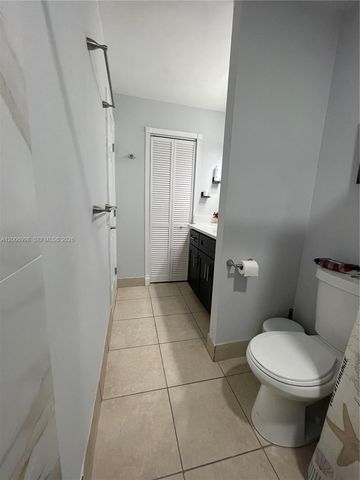 19055 NW 62nd Ave 205, Hialeah, FL 33015