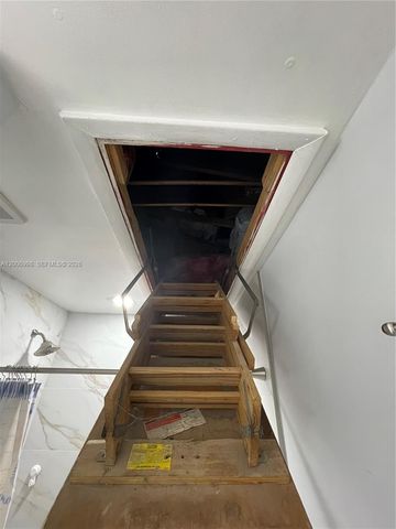 19055 NW 62nd Ave 205, Hialeah, FL 33015