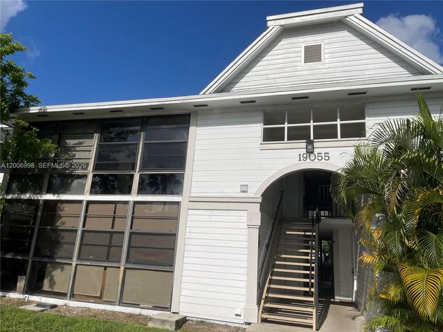 19055 NW 62nd Ave 205, Hialeah, FL 33015