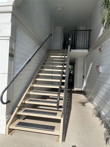 19055 NW 62nd Ave 205, Hialeah, FL 33015