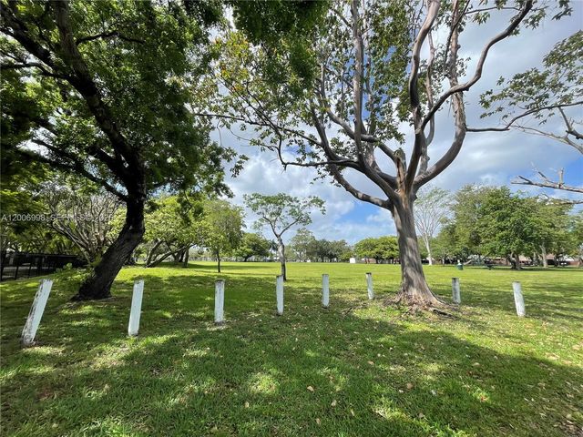 19055 NW 62nd Ave 205, Hialeah, FL 33015