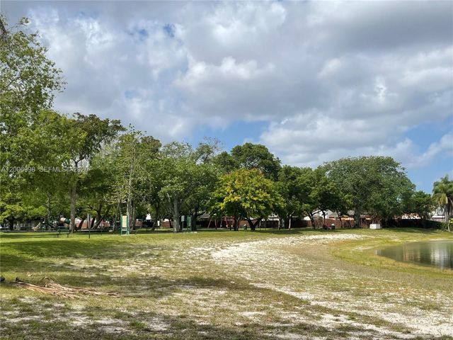 19055 NW 62nd Ave 205, Hialeah, FL 33015