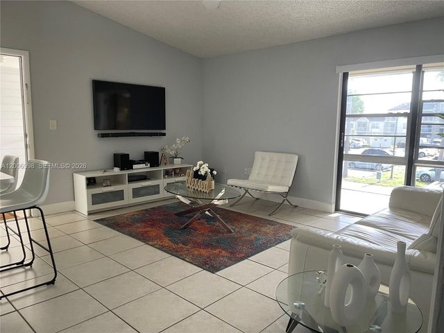 19055 NW 62nd Ave 205, Hialeah, FL 33015