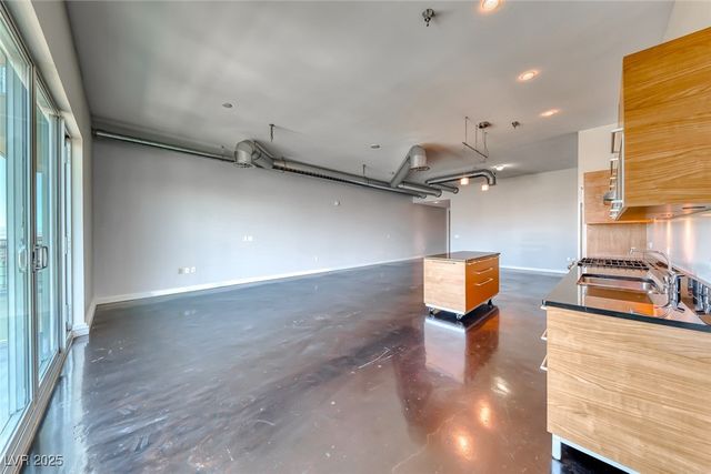 200 Hoover Avenue 1712, Las Vegas, NV 89101