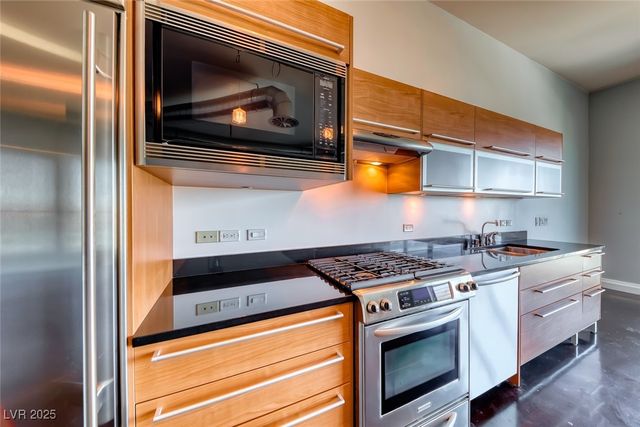 200 Hoover Avenue 1712, Las Vegas, NV 89101