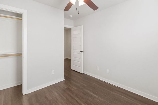 1986 N Bourbon Drive, Fayetteville, AR 72703