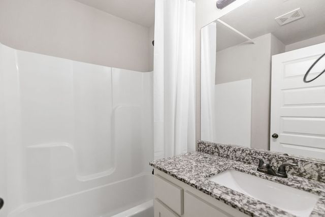 1986 N Bourbon Drive, Fayetteville, AR 72703