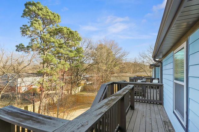 1986 N Bourbon Drive, Fayetteville, AR 72703