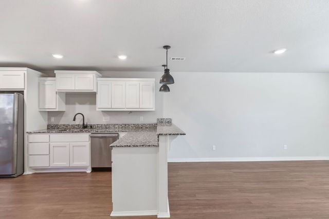 1986 N Bourbon Drive, Fayetteville, AR 72703