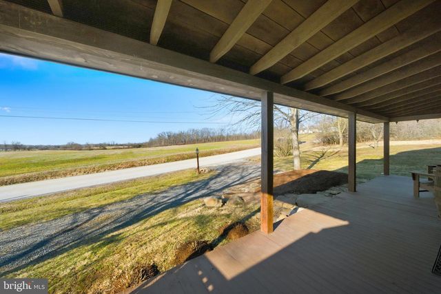 55 STONE JUG RD, Gettysburg, PA 17325