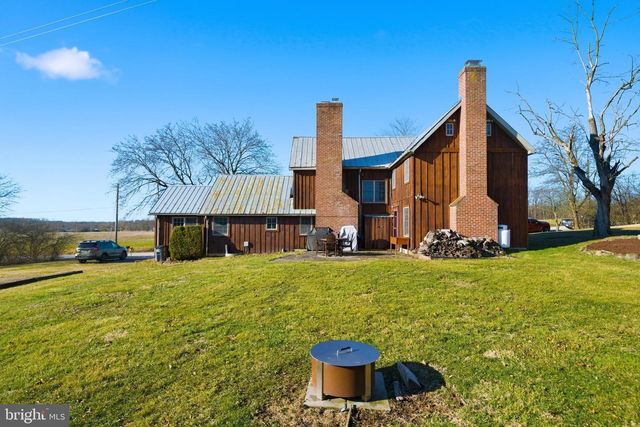 55 STONE JUG RD, Gettysburg, PA 17325