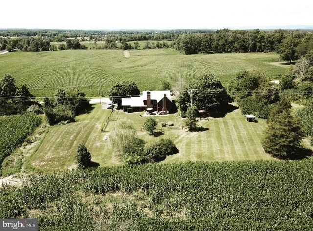 55 STONE JUG RD, Gettysburg, PA 17325