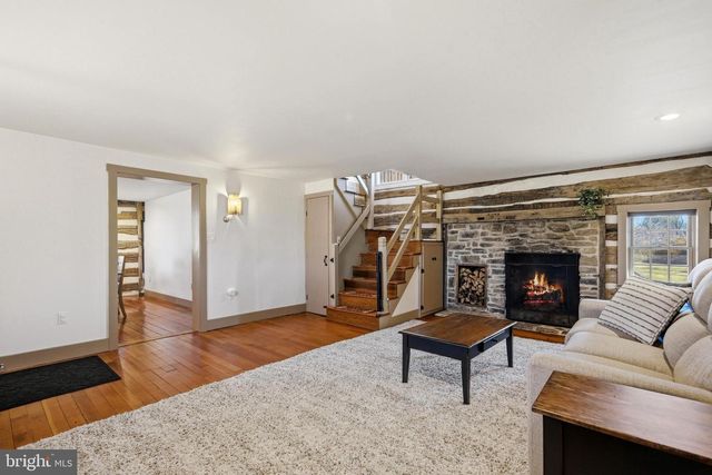 55 STONE JUG RD, Gettysburg, PA 17325