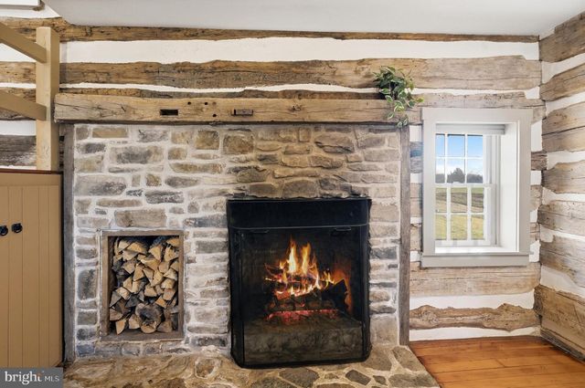 55 STONE JUG RD, Gettysburg, PA 17325