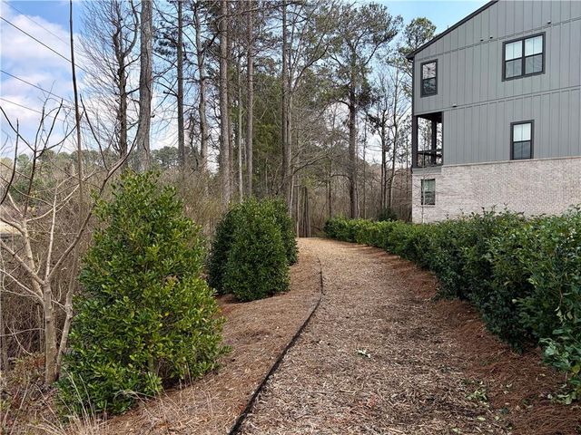 135 Firefly Circle, Alpharetta, GA 30009