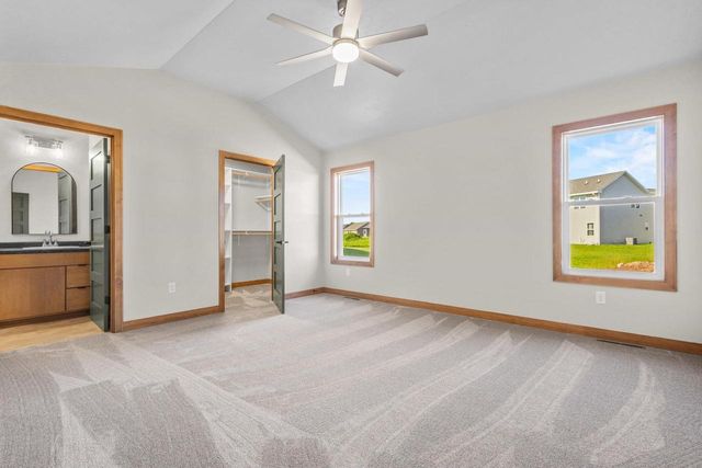 1400 DIVINITY DRIVE, De Pere, WI 54115