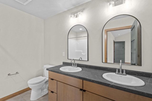 1400 DIVINITY DRIVE, De Pere, WI 54115