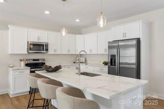 1104 Wonder Way, Charlotte, NC 28208