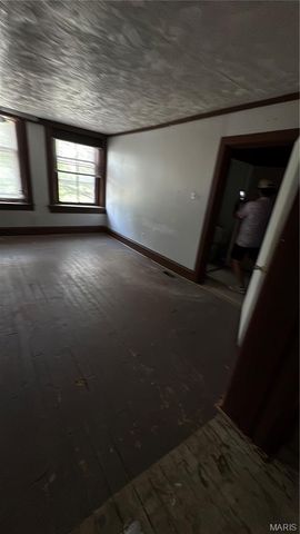 7116 S Broadway, St Louis, MO 63111