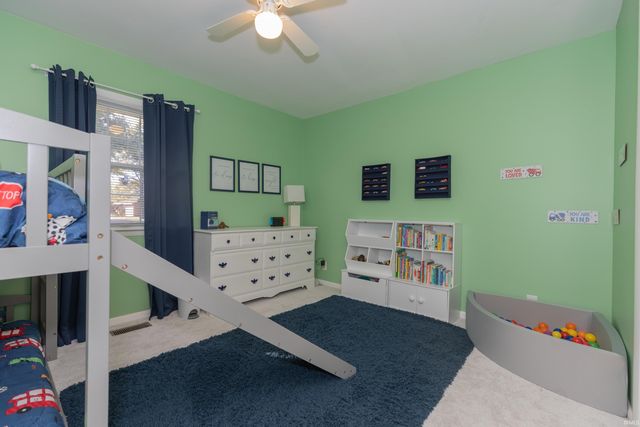 8213 Middle Mount Vernon Road, Evansville, IN 47712