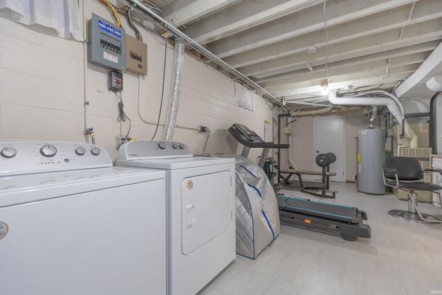 8213 Middle Mount Vernon Road, Evansville, IN 47712